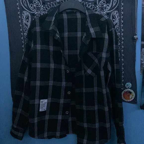 SHEIN Other - Men’s Flannel B&W - Small